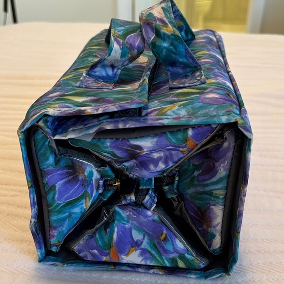 JM New York Iris Floral Cosmetic Bag EUC - Picture 3 of 10